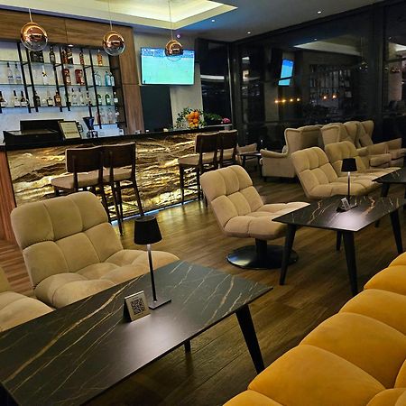 Glorius Hotel ヴェレス エクステリア 写真