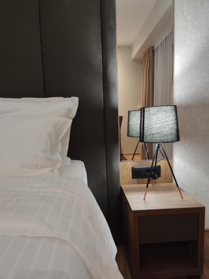 Glorius Hotel ヴェレス エクステリア 写真